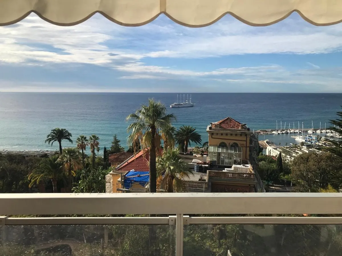 Seahouse Menton Garavan 0*,